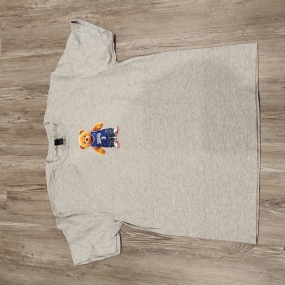 ⭐️ Sixers Brotherly Love Bear Tee - Picture 2 of 3